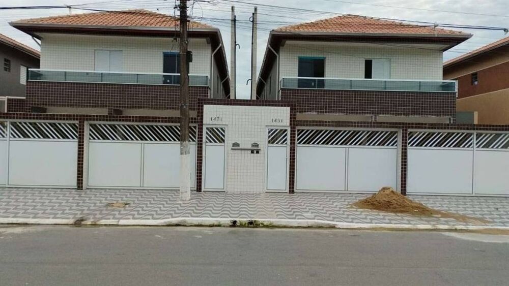 Casa à venda com 2 quartos, 55m² - Foto 1