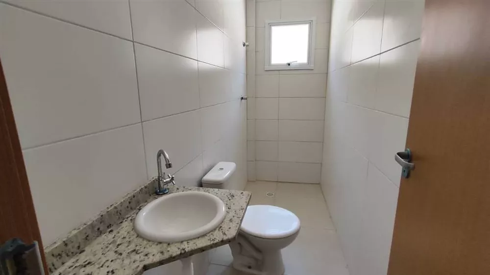 Casa à venda com 2 quartos, 60m² - Foto 8