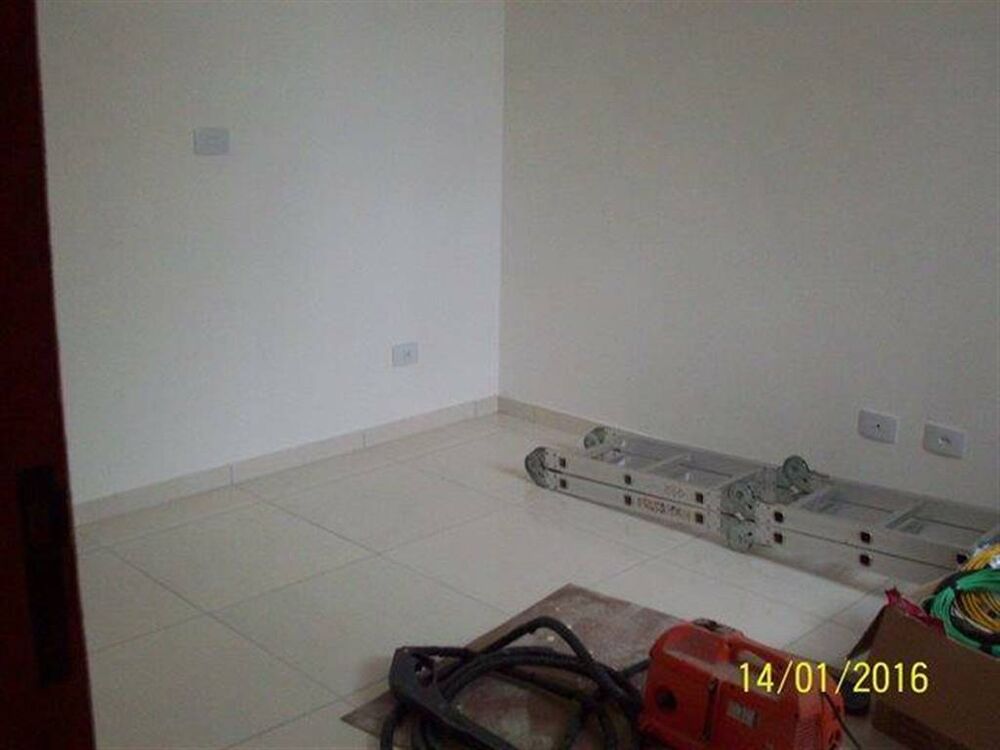 Casa à venda com 2 quartos, 70m² - Foto 3