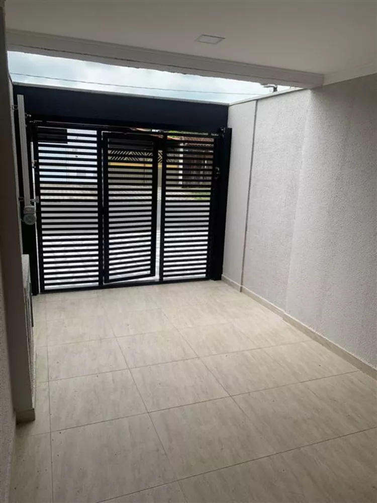 Casa à venda com 2 quartos, 59m² - Foto 4