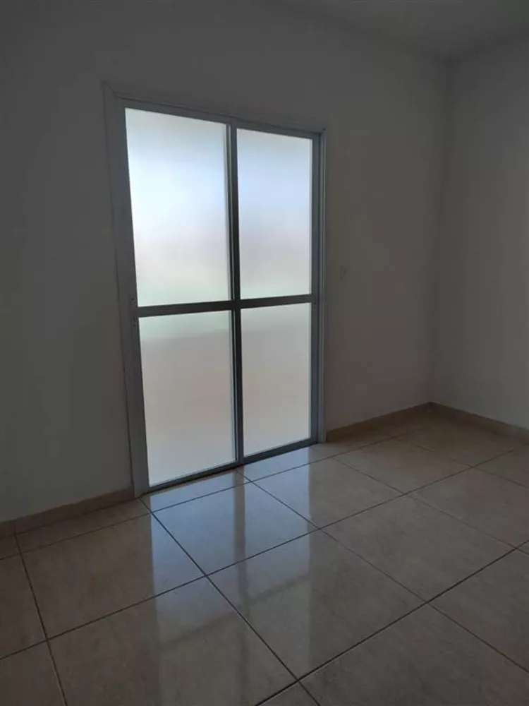 Casa à venda com 2 quartos, 75m² - Foto 5