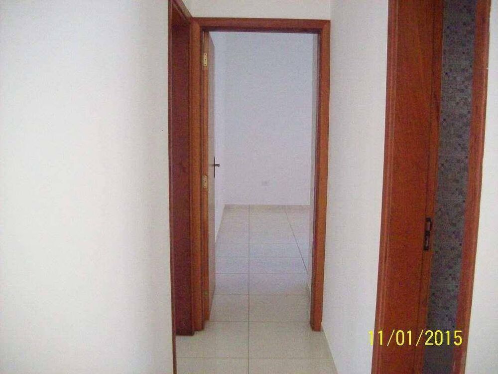 Casa à venda com 2 quartos, 70m² - Foto 7