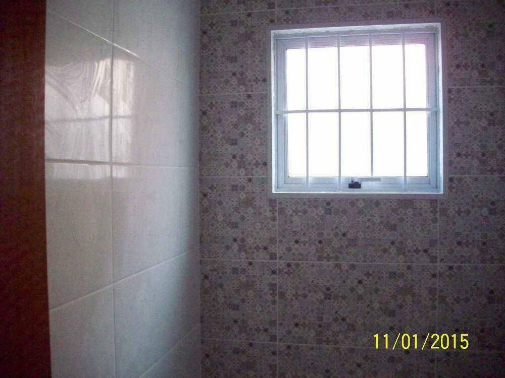 Casa à venda com 2 quartos, 70m² - Foto 6