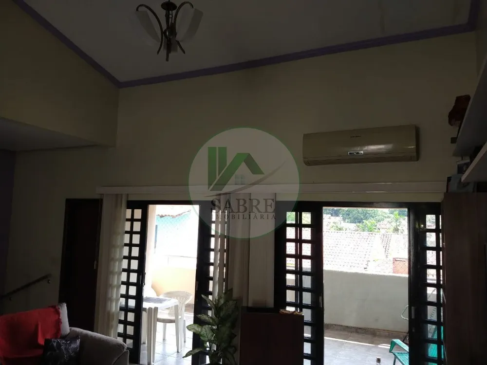 Casa, 3 quartos, 235 m² - Foto 3