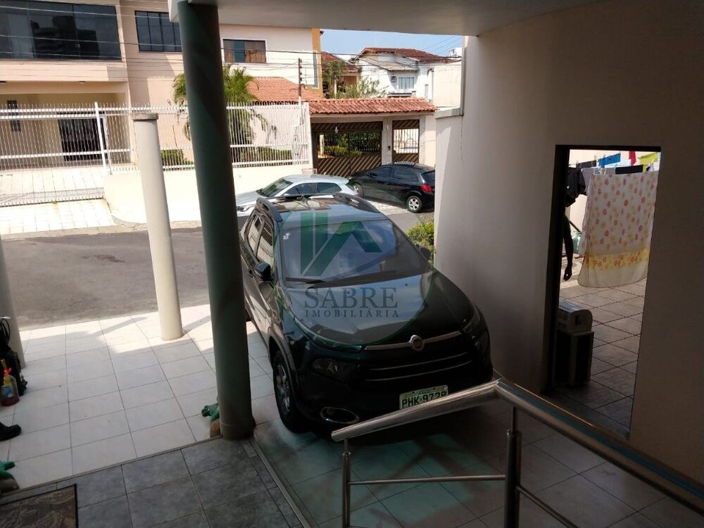 Casa, 3 quartos, 235 m² - Foto 3