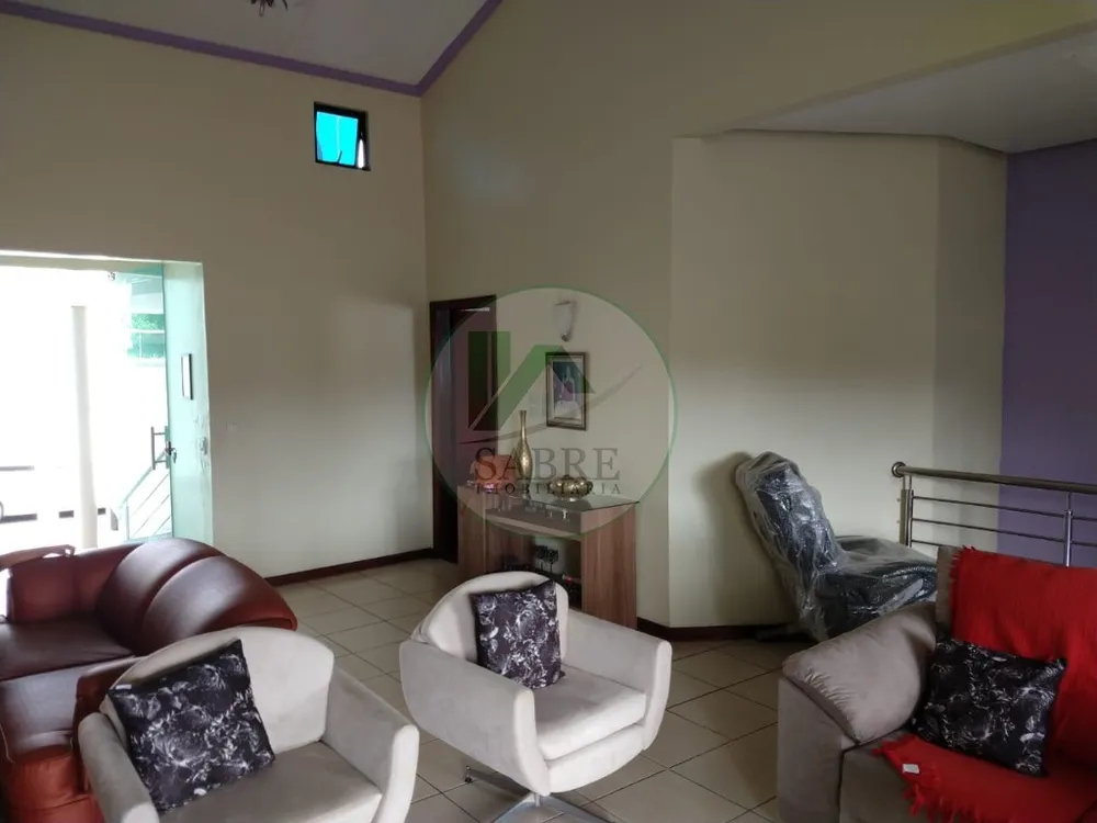 Casa, 3 quartos, 235 m² - Foto 2