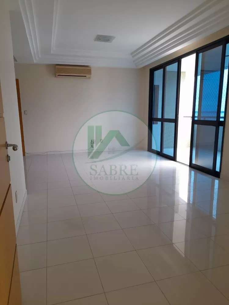 Apartamento para alugar com 3 quartos, 204m² - Foto 4