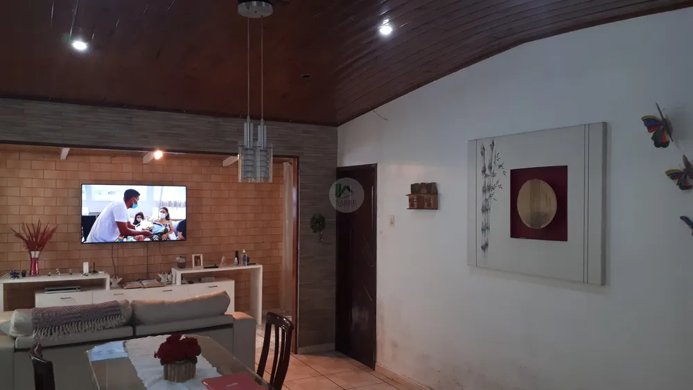 Casa, 3 quartos, 249 m² - Foto 1