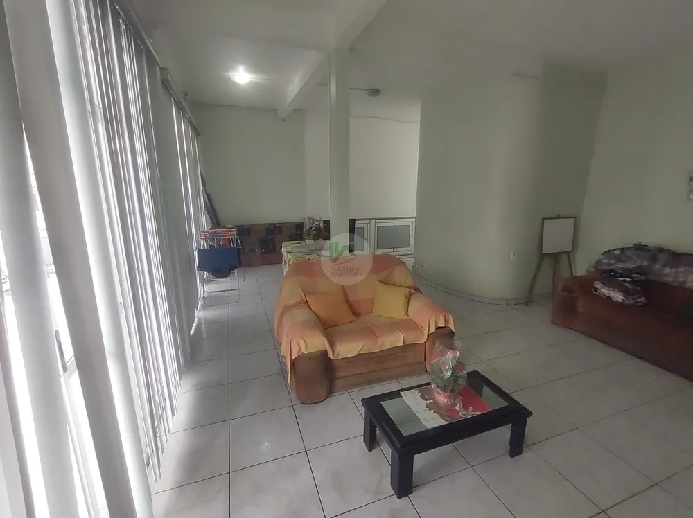 Casa, 3 quartos, 218 m² - Foto 2