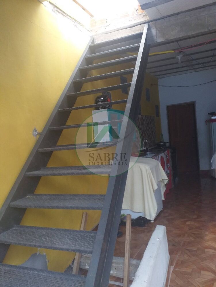 Casa à venda com 3 quartos, 182m² - Foto 1