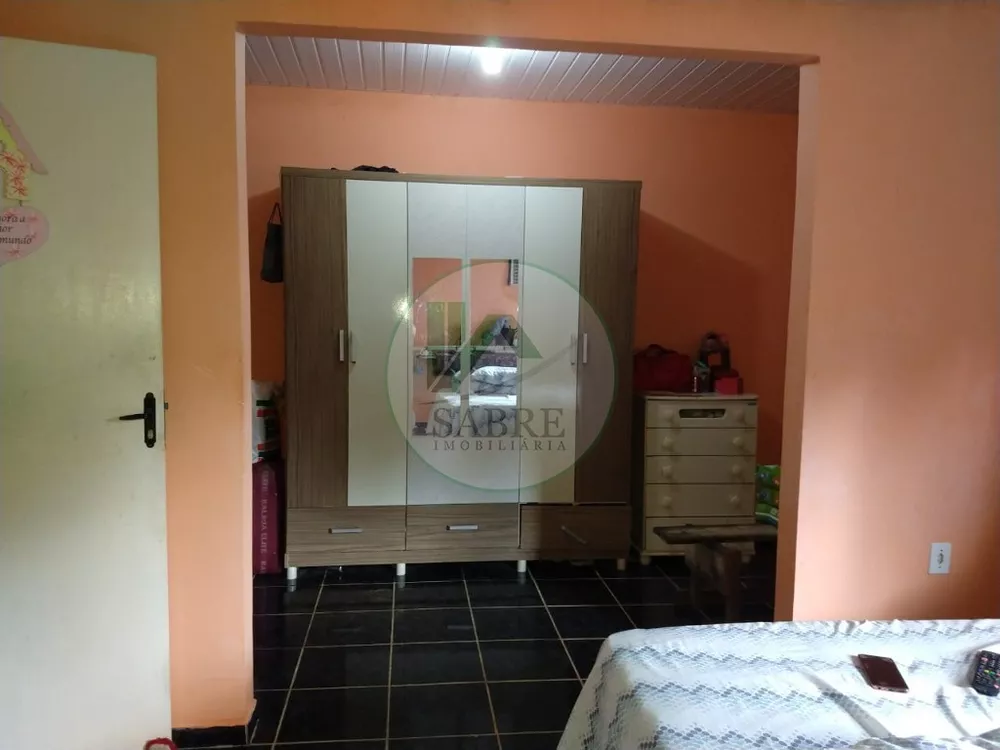 Casa à venda com 2 quartos, 70m² - Foto 1