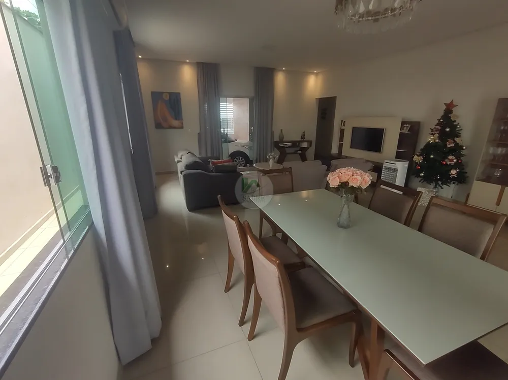 Casa, 3 quartos, 189 m² - Foto 2