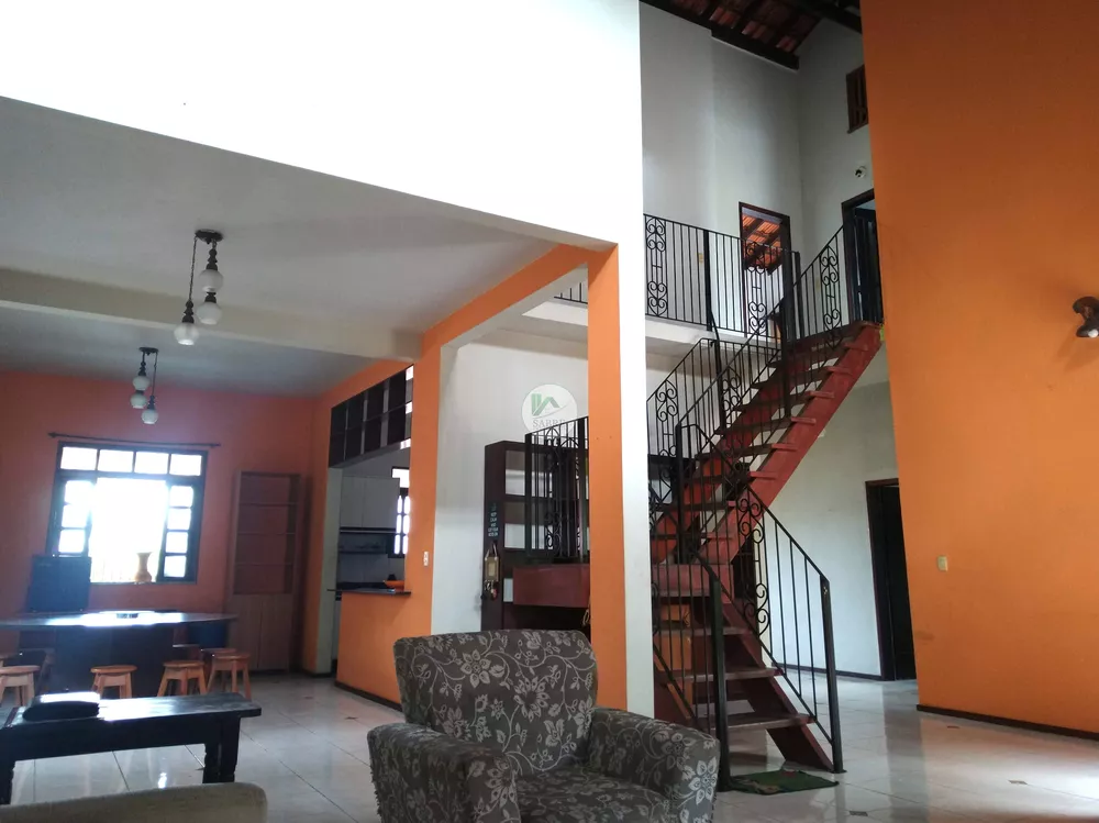 Casa à venda com 5 quartos, 296m² - Foto 2