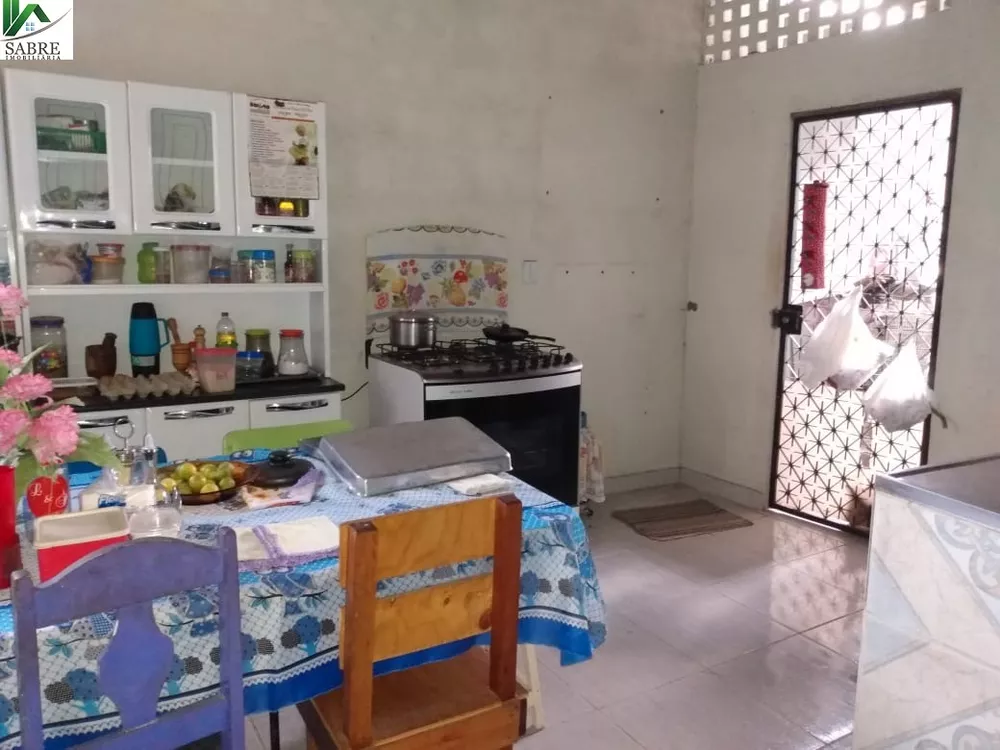 Casa à venda com 3 quartos, 190m² - Foto 1