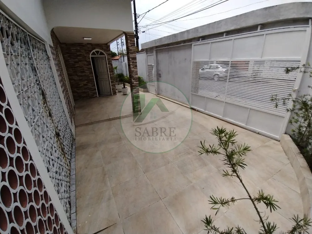 Casa, 5 quartos, 230 m² - Foto 2