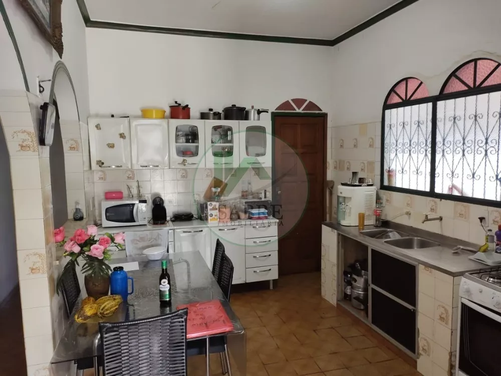 Casa, 5 quartos, 250 m² - Foto 4