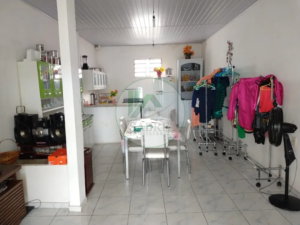 Casa, 3 quartos, 217 m² - Foto 2