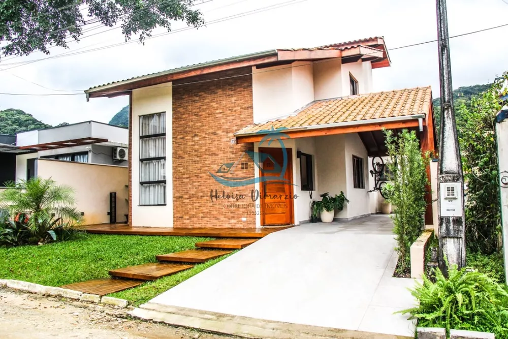 Casa de Condomínio à venda com 3 quartos, 180m² - Foto 2