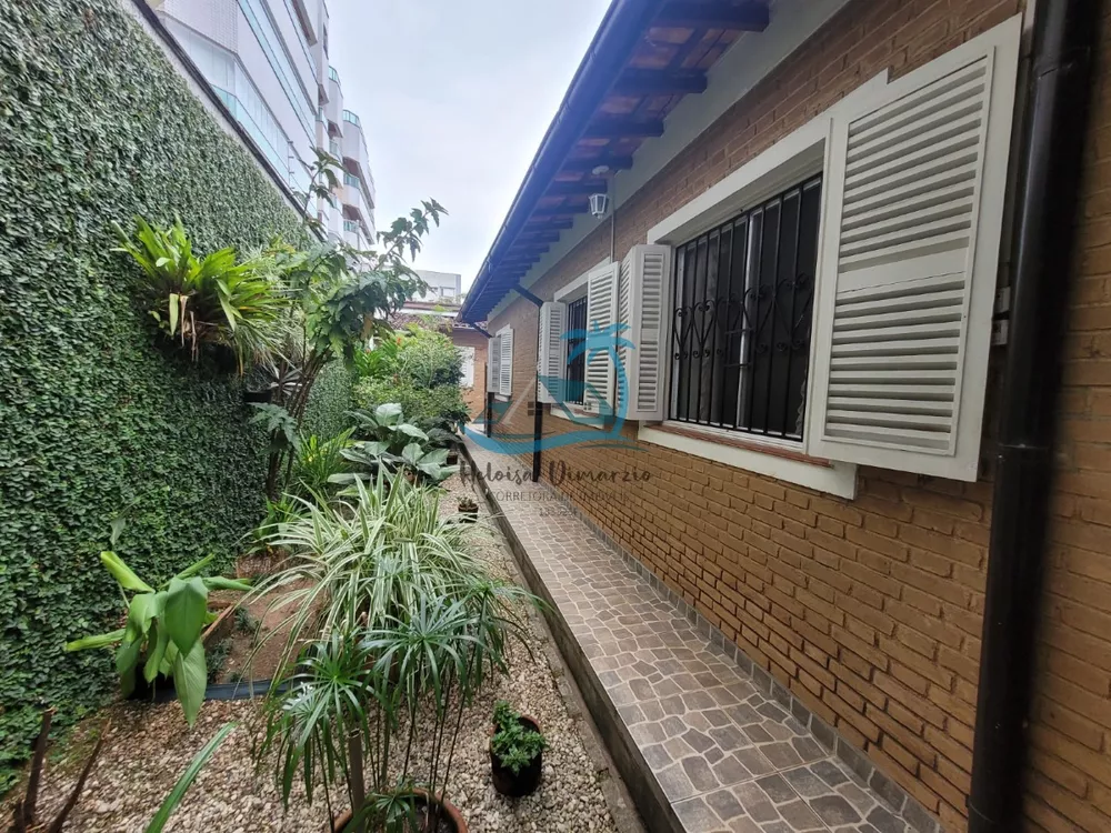 Casa à venda com 5 quartos, 200m² - Foto 3