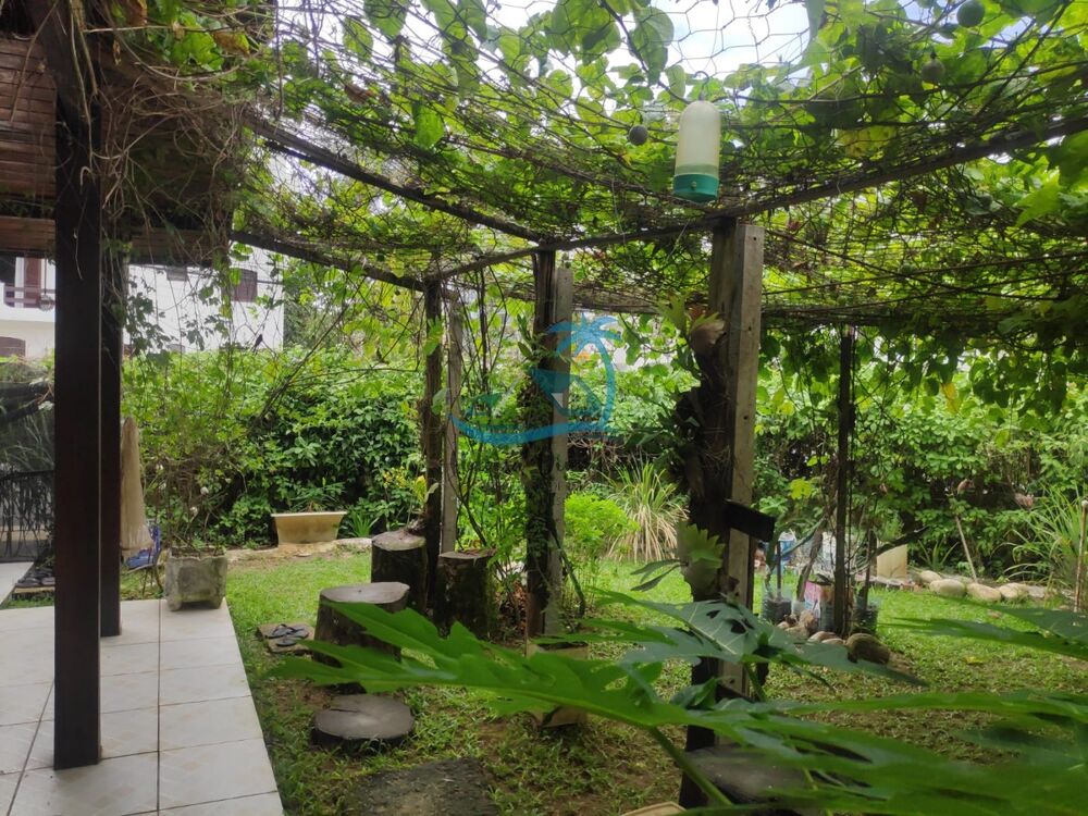 Casa à venda com 3 quartos, 124m² - Foto 1