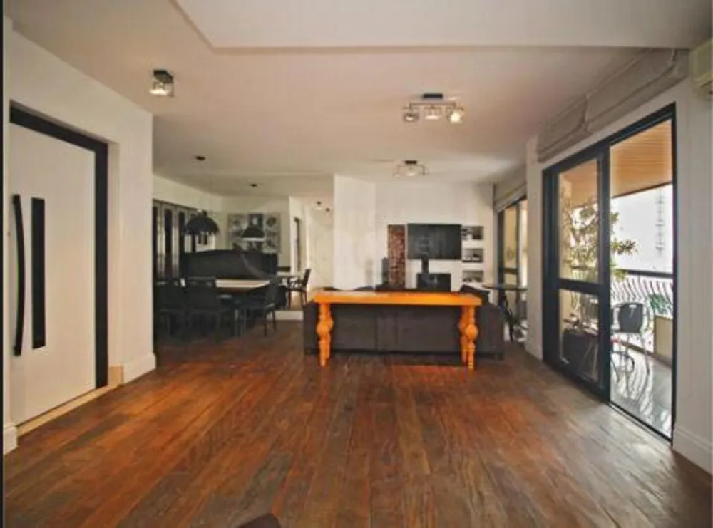 Apartamento, 3 quartos, 156 m² - Foto 2