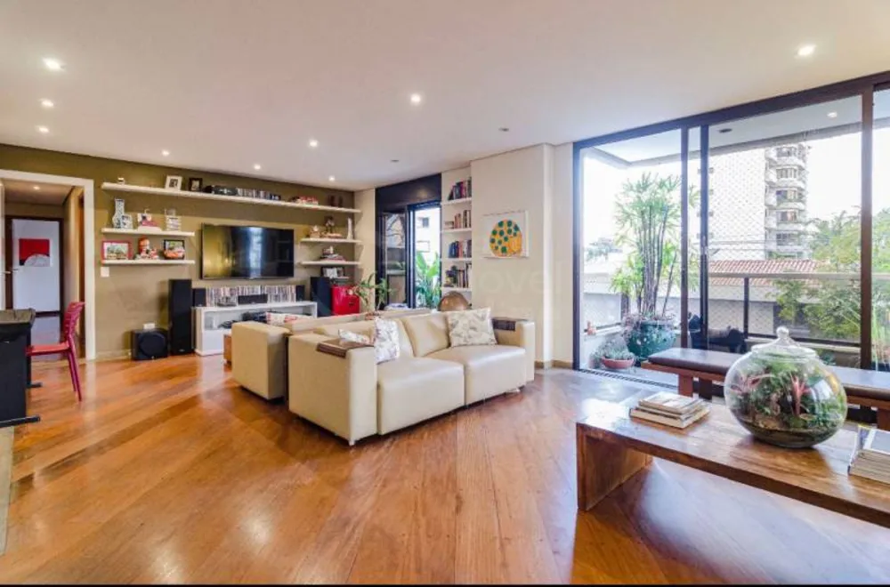 Apartamento, 3 quartos, 200 m² - Foto 1