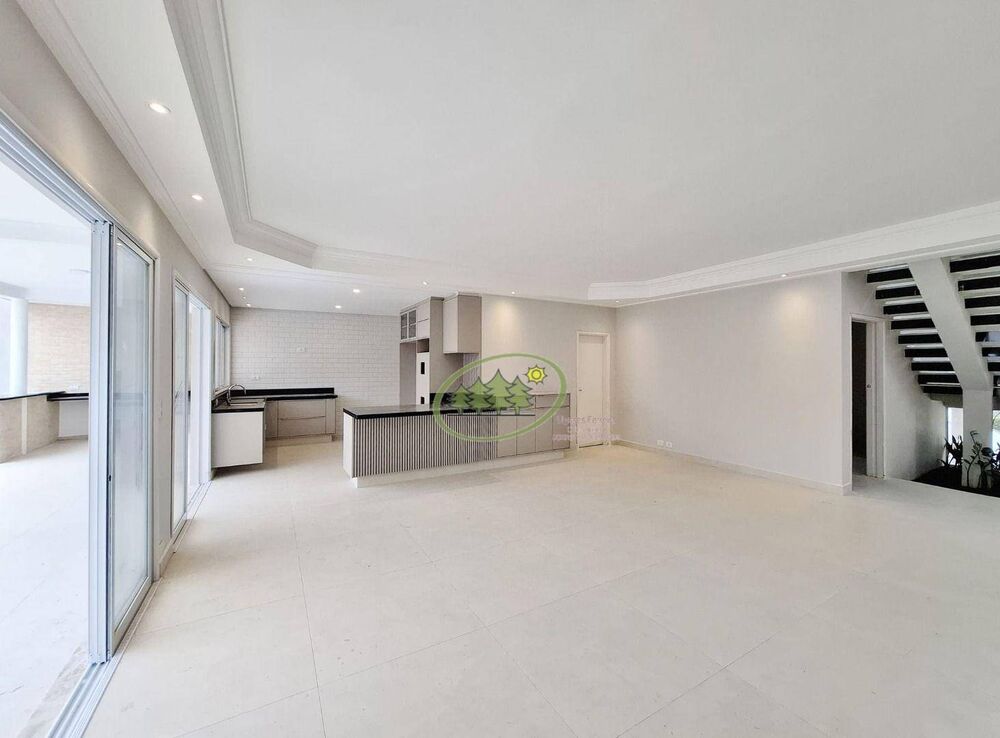 Casa de Condomínio à venda com 4 quartos, 379m² - Foto 1