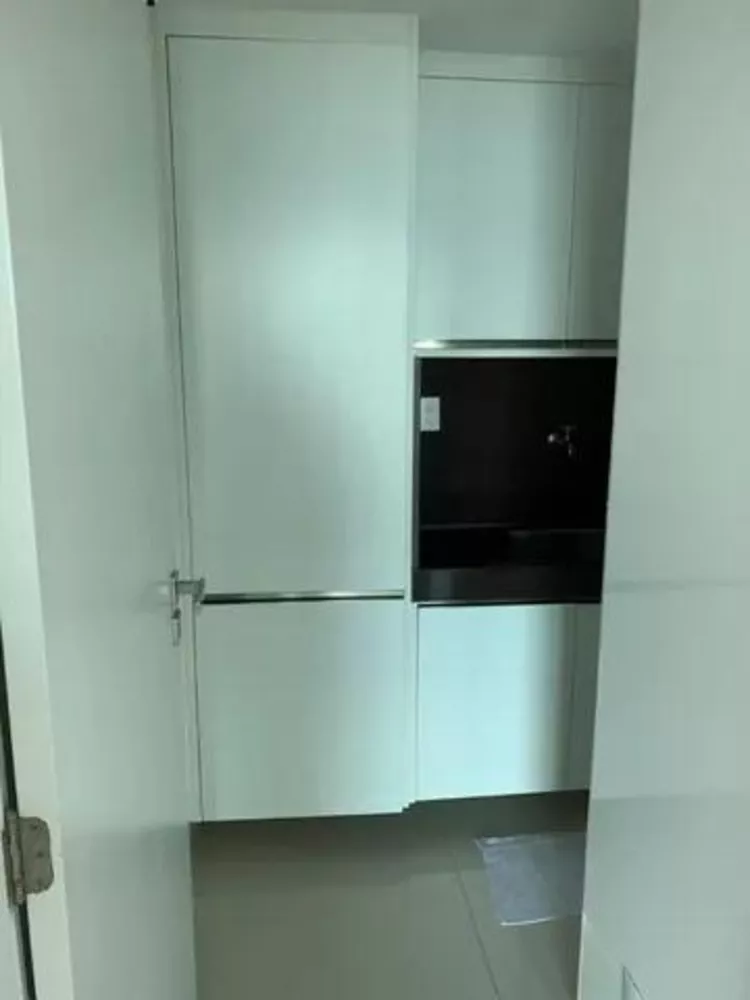 Apartamento à venda com 3 quartos, 100m² - Foto 3