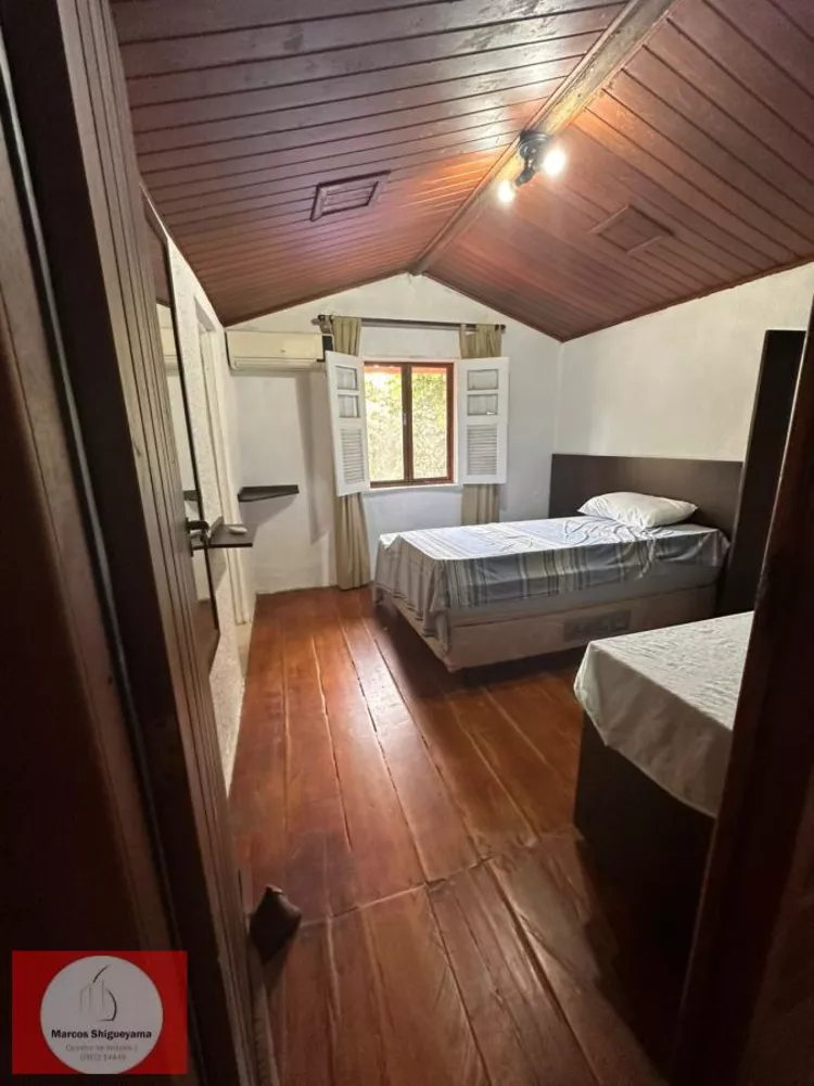 Casa à venda com 4 quartos, 310m² - Foto 1