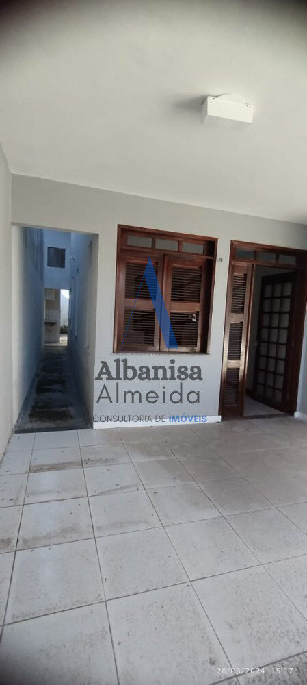 Casa à venda com 3 quartos, 100m² - Foto 4