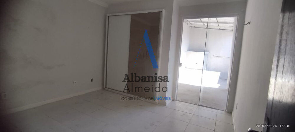 Casa à venda com 3 quartos, 100m² - Foto 6