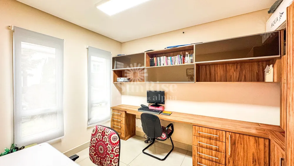 Casa, 4 quartos, 344 m² - Foto 1