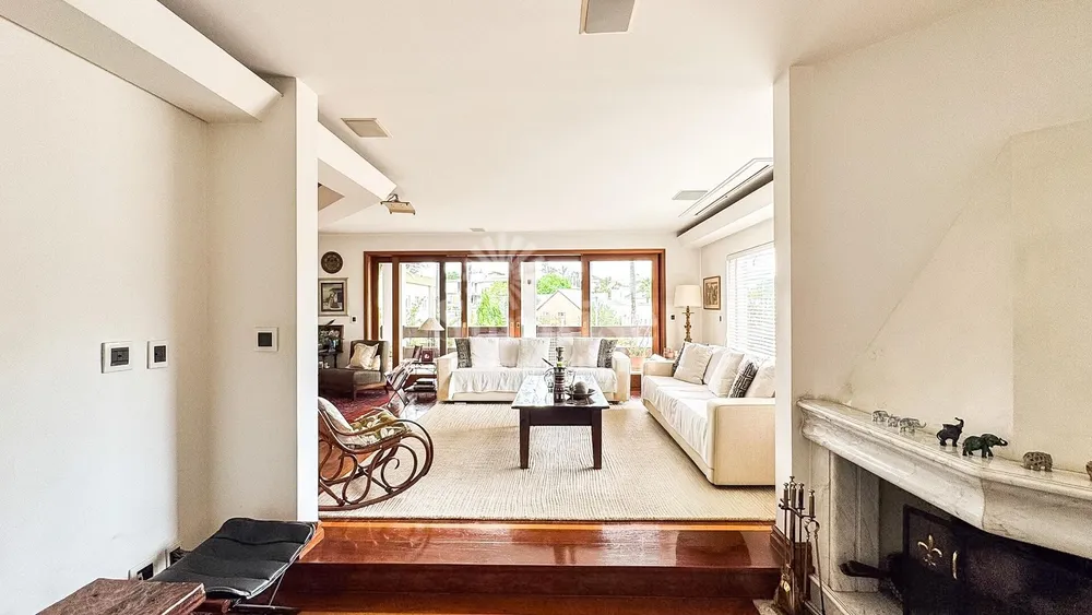 Casa, 6 quartos, 720 m² - Foto 1
