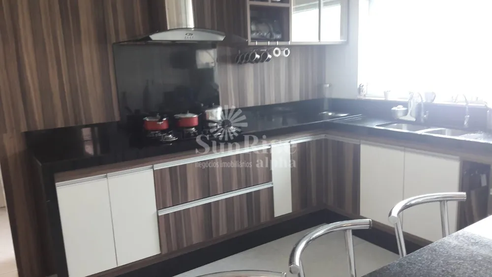 Casa, 4 quartos, 234 m² - Foto 3