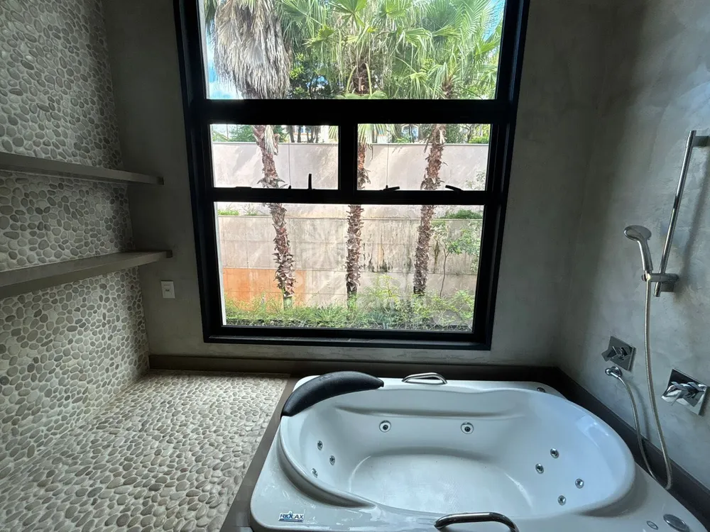 Casa, 4 quartos, 568 m² - Foto 1