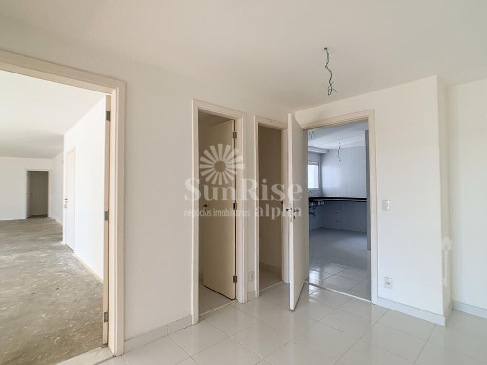 Apartamento, 3 quartos, 243 m² - Foto 2