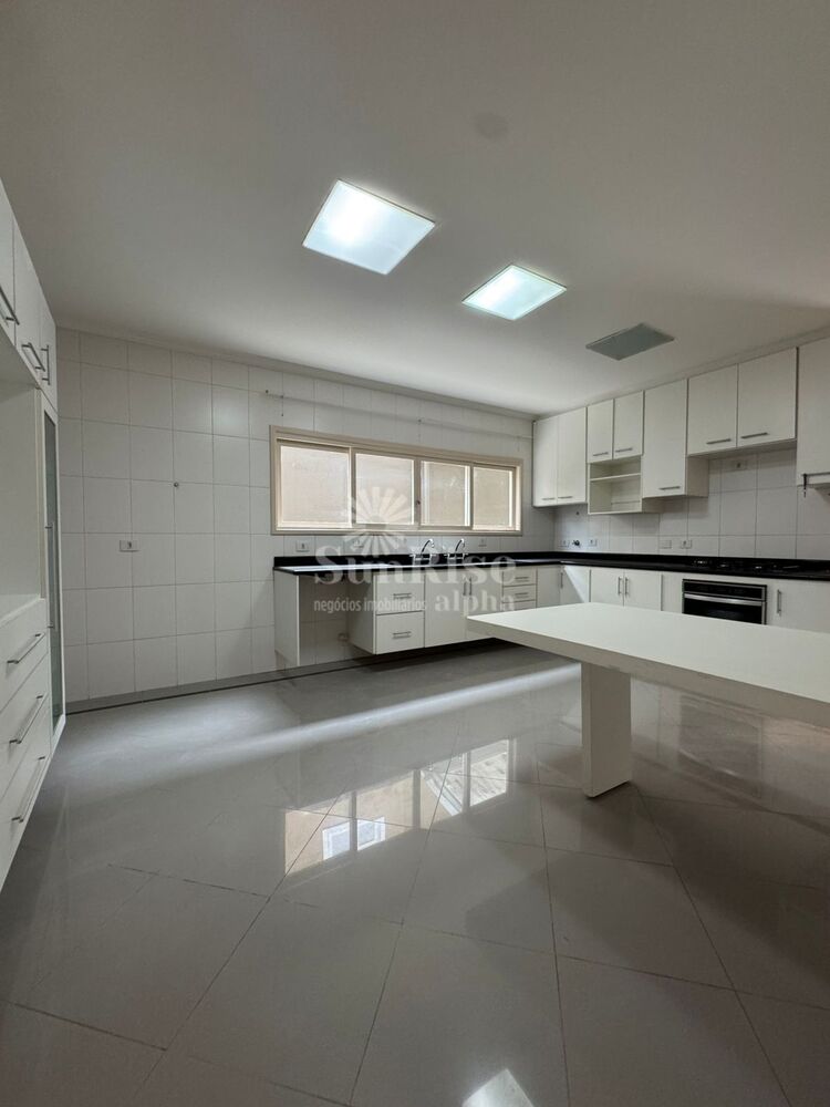 Casa para alugar com 5 quartos, 500m² - Foto 6