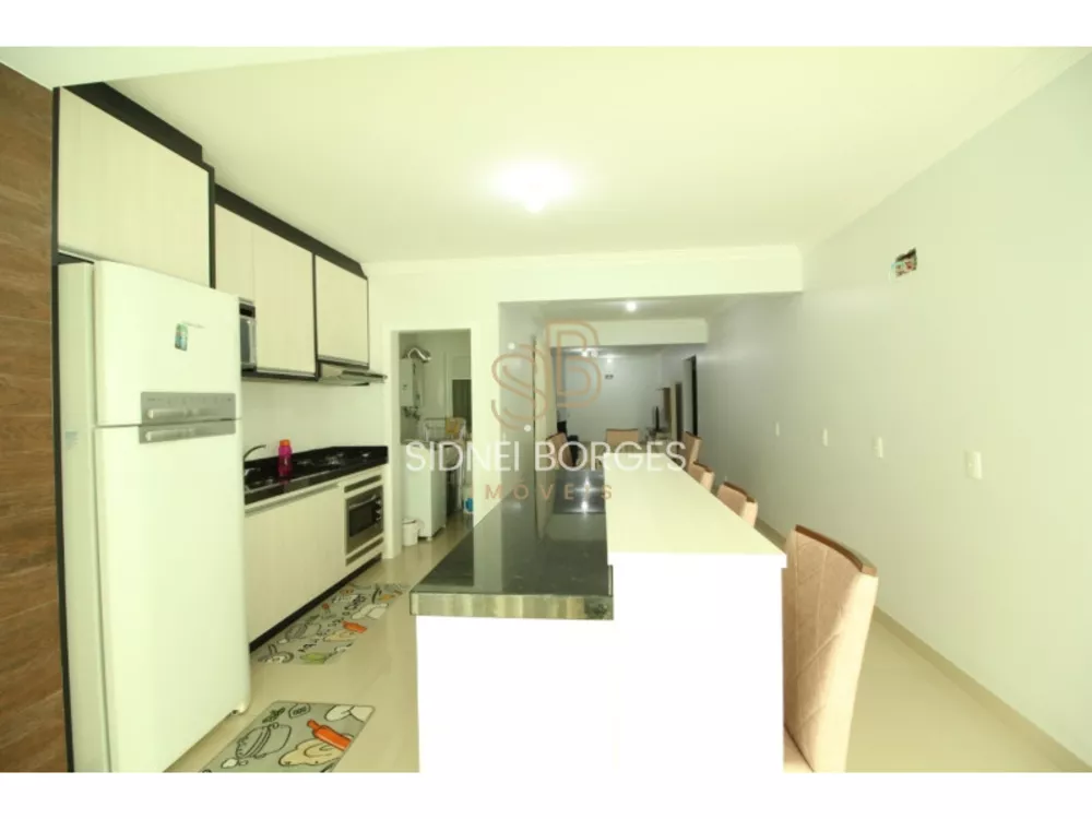 Apartamento à venda com 3 quartos, 131m² - Foto 4