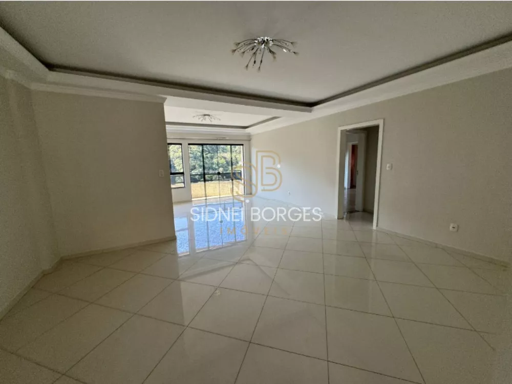 Apartamento para alugar com 3 quartos, 211m² - Foto 4