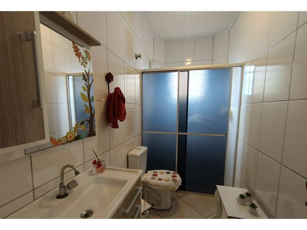 Casa à venda com 2 quartos, 70m² - Foto 3