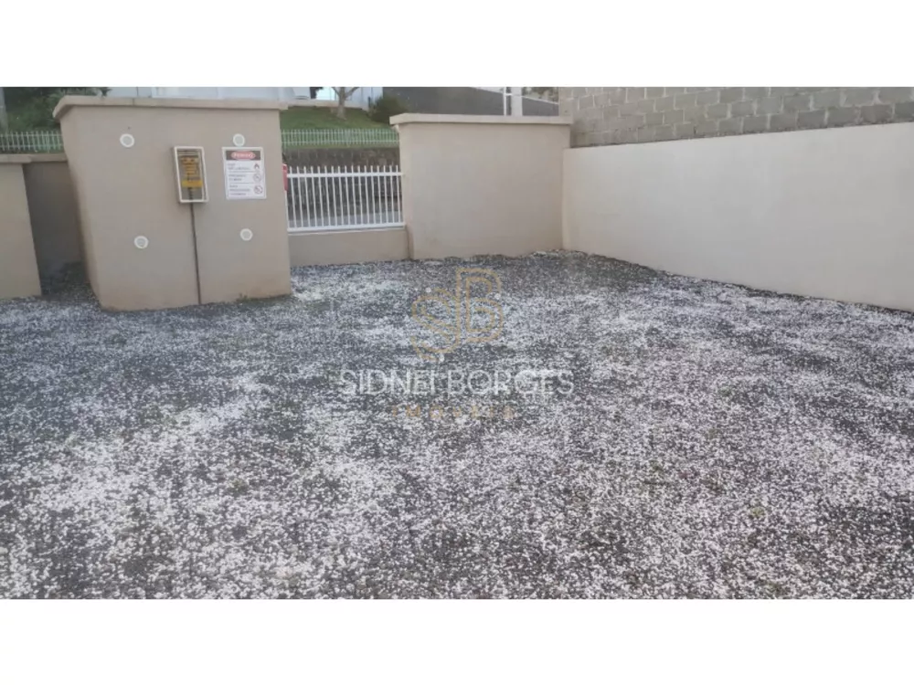 Apartamento à venda com 2 quartos, 67m² - Foto 3