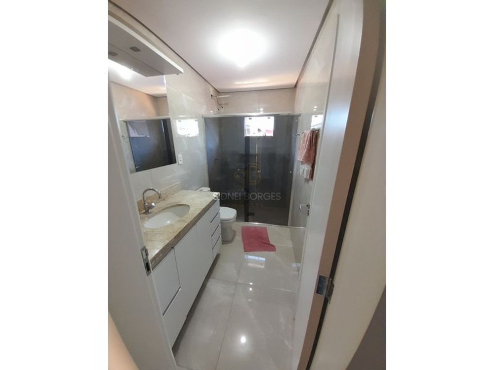 Casa à venda com 2 quartos, 200m² - Foto 3