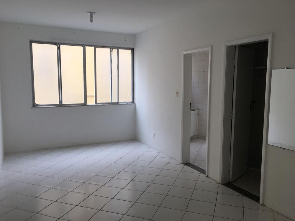 Apartamento à venda com 1 quarto, 38m² - Foto 2