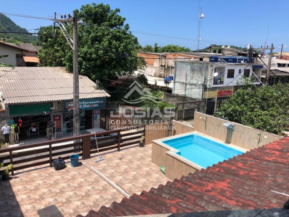 Casa à venda com 4 quartos, 336m² - Foto 2
