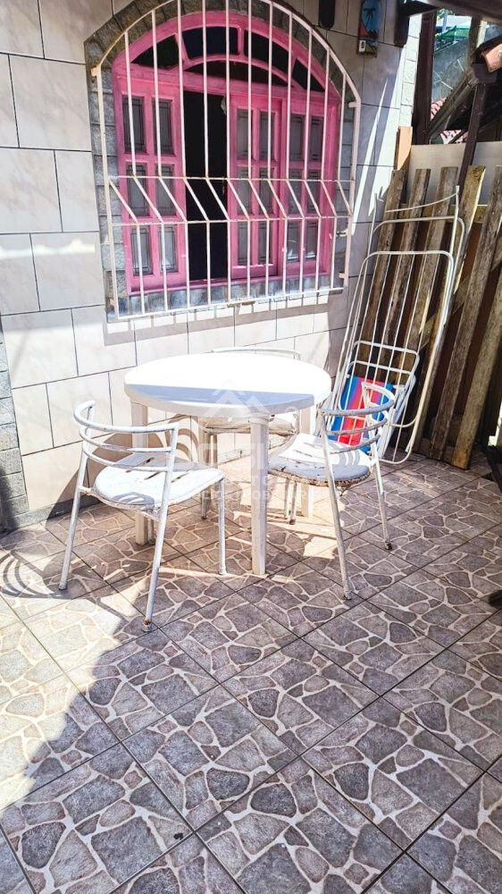 Casa à venda com 2 quartos, 40m² - Foto 9