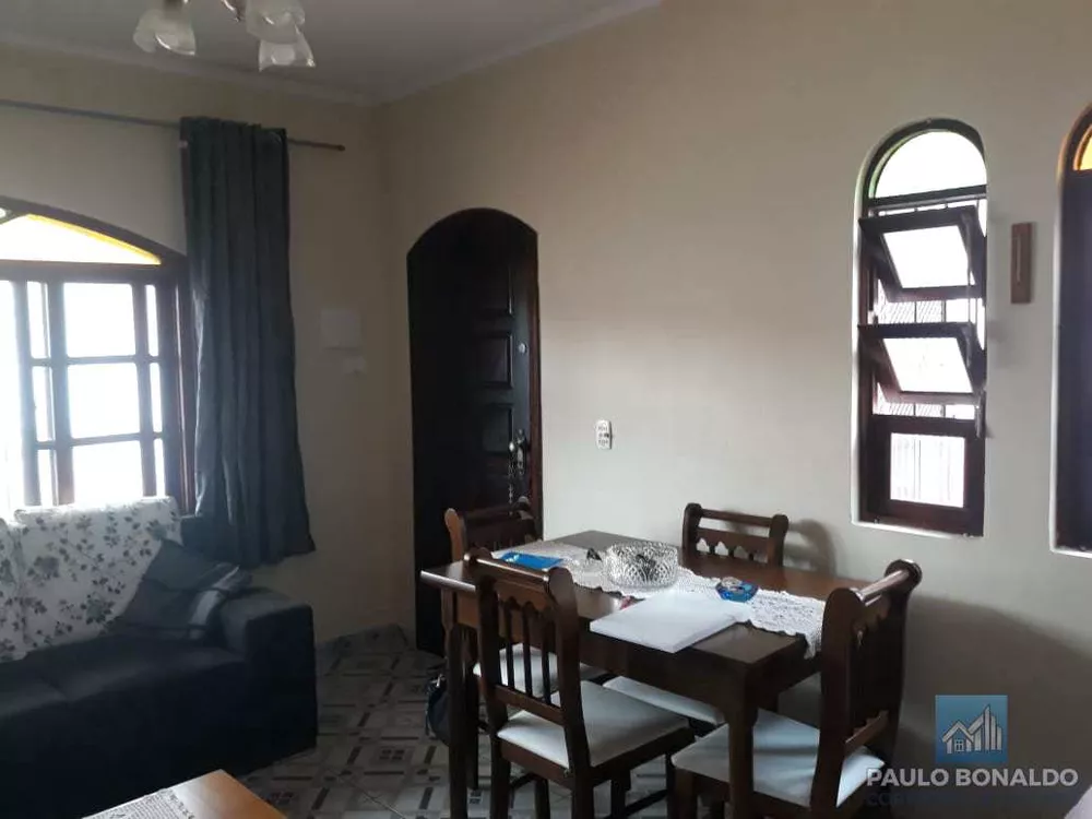 Casa à venda com 2 quartos, 148m² - Foto 2