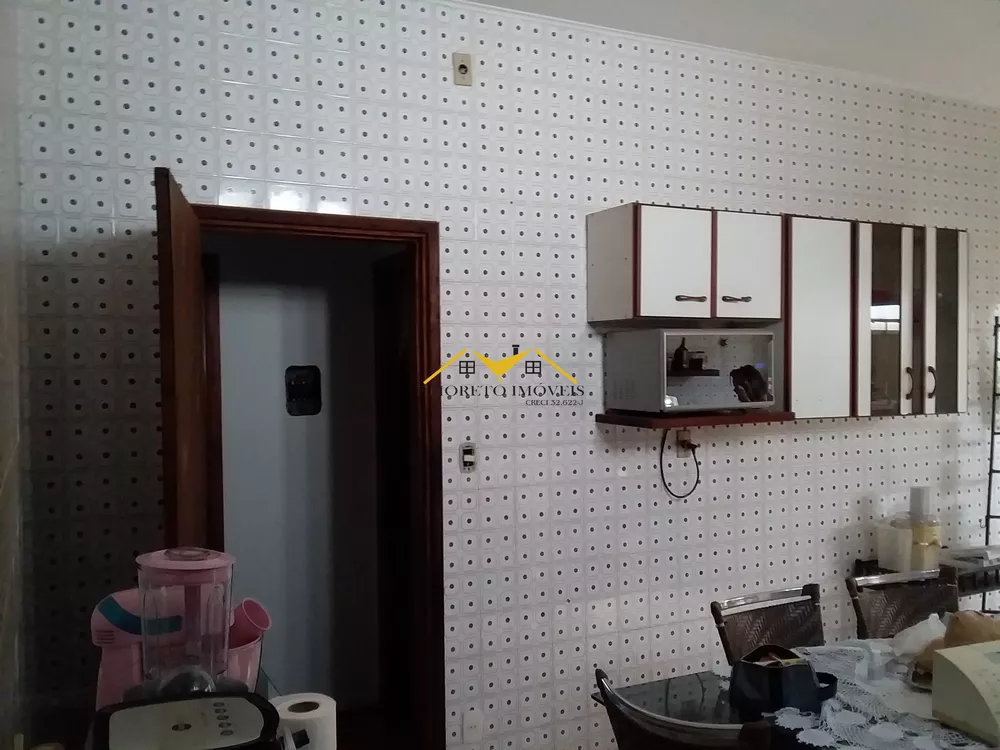 Casa à venda com 2 quartos, 200m² - Foto 2