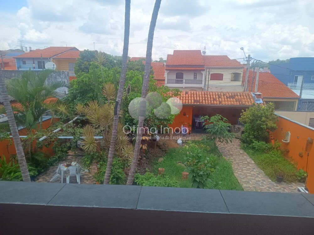 Casa, 5 quartos, 240 m² - Foto 1