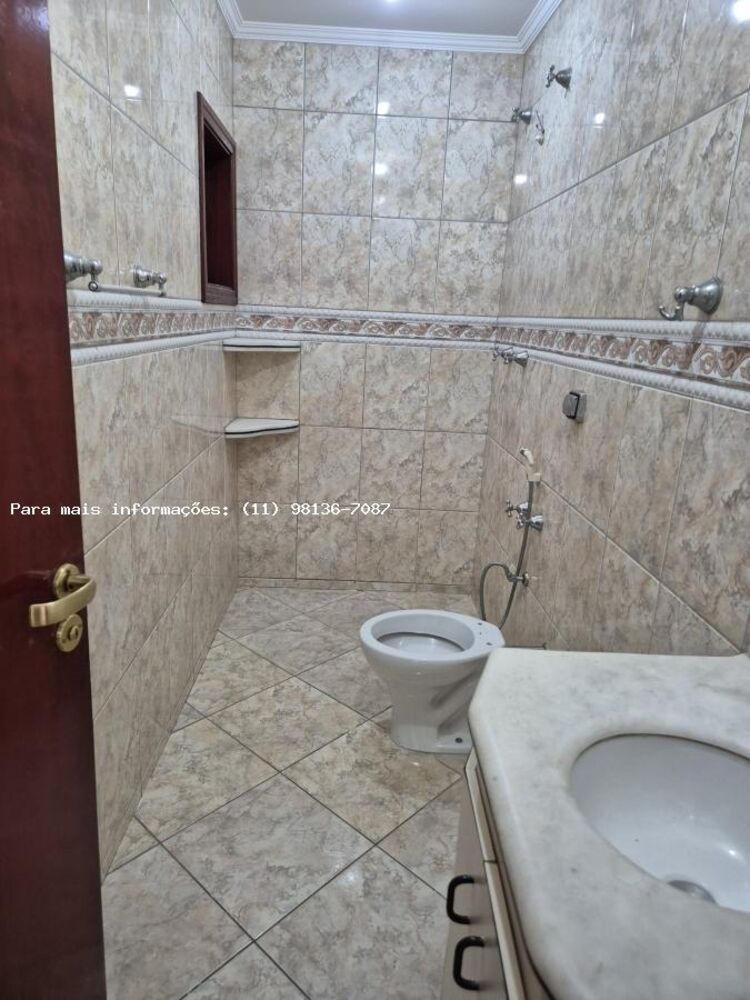 Casa à venda com 4 quartos, 250m² - Foto 8