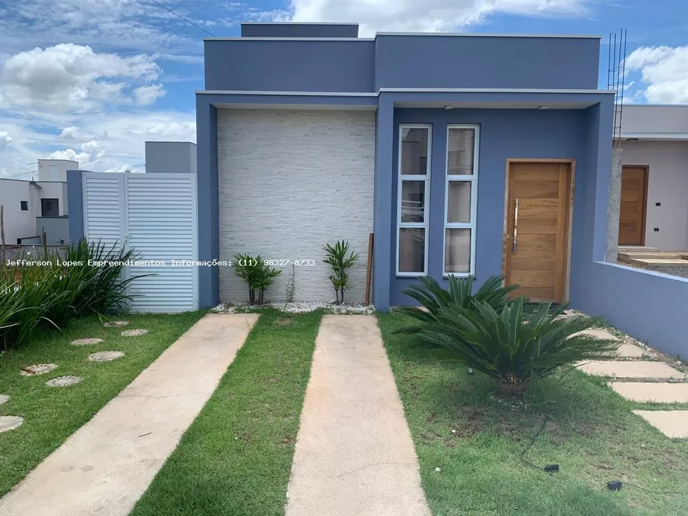 Casa à venda com 2 quartos, 180m² - Foto 1